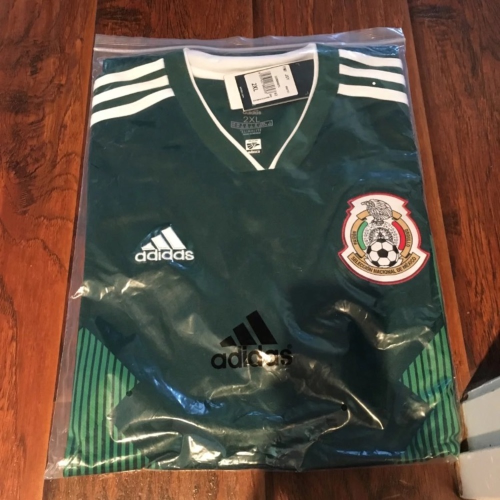 Mexico jerseys in medium large or xl